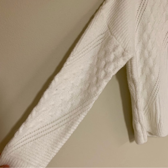 NWOT Off the Shoulder Sweater - Picture 3 of 9